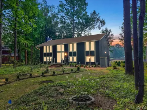3144 Timberlea, Lysander, NY 13024
