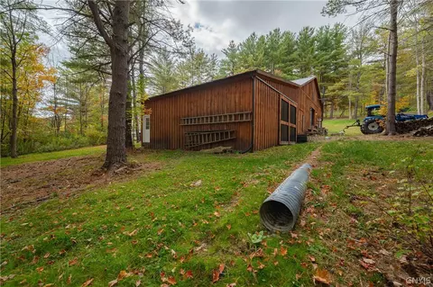 Exterior - 5785 Hayes Rd, Bath, NY 14810 photo 6 of 9