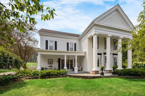 7942 Salt Springs Rd, Fayetteville, NY 13066