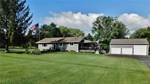 3755 Sentinel Heights Rd, Onondaga, NY 13084