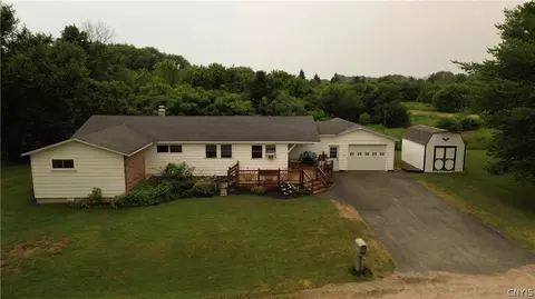 4161 N Skinner Rd, Henderson, NY 13650