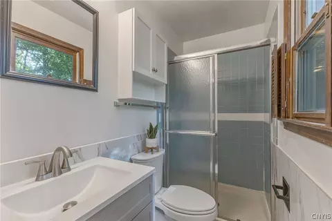 Bath - 8699 Carpenter Rd, Lysander, NY 13027 photo 3 of 3