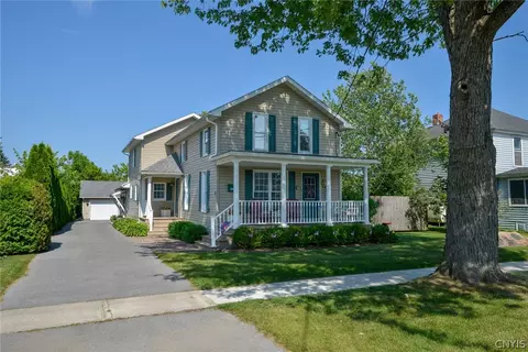 545 John St, Clayton, NY 13624