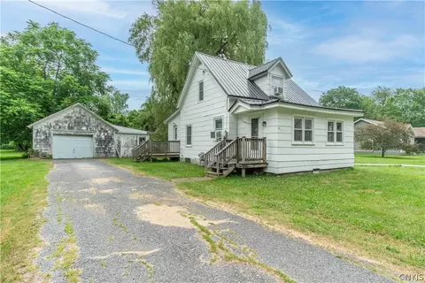 648 Hazelhurst Ave, Watertown, NY 13601