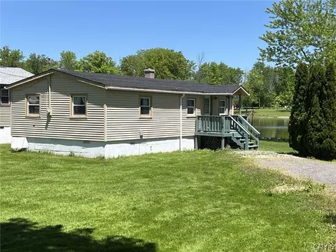 158 Van Ness Rd N, Van Buren, NY 13027