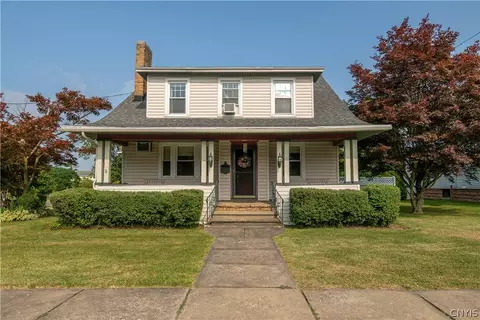 1516 Mohawk St, Utica, NY 13501
