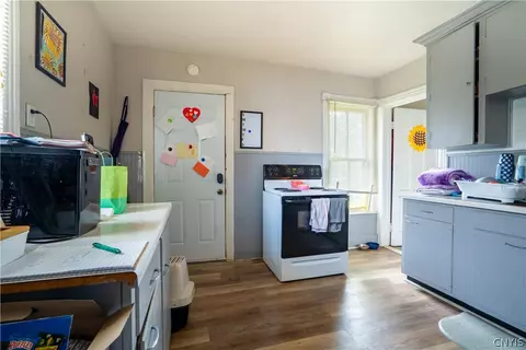 Entry Way - 329-331 King St, Herkimer, NY 13350 photo 3 of 4