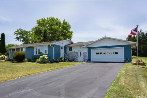17552 Doxtater St, Adams, NY 13605