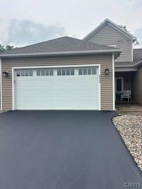 4523 Lauder Ln #4B, Skaneateles, NY 13152
