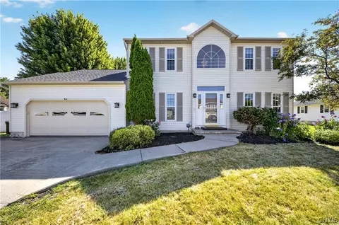 8405 Esperance Trl, Liverpool, NY 13090