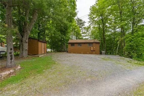 18561 E View Dr, Orleans, NY 13640