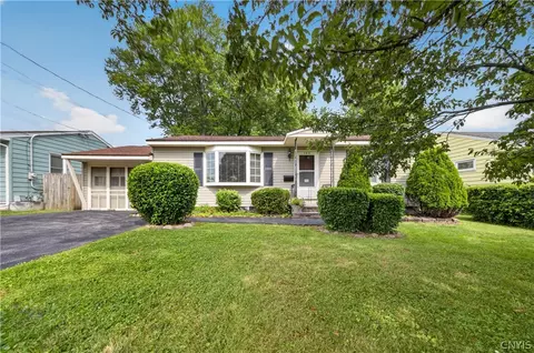 305 Hanover Ave, Salina, NY 13088