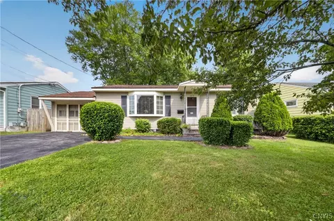 305 Hanover Ave, Salina, NY 13088