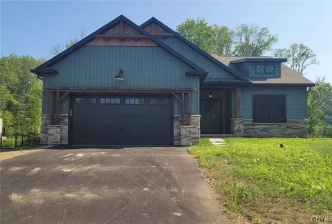 4 Mistral Cir # C, Clay, NY 13090