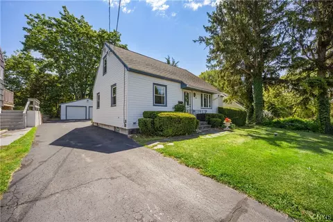 108 Stanley Dr, Geddes, NY 13219