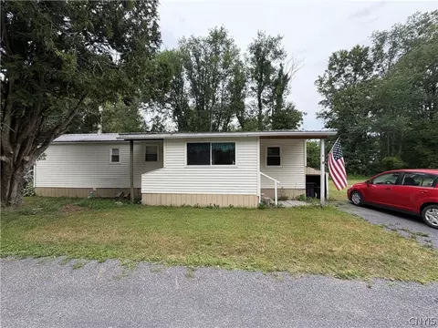 9097 Main St, Stittville, NY 13469