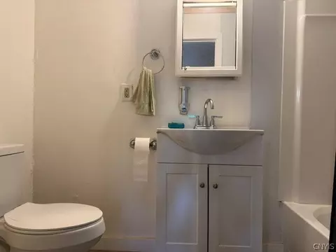 Bath - 446 E Canal St, Lenox, NY 13032 photo 1 of 2
