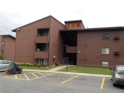 368 Village Blvd N, Van Buren, NY 13027
