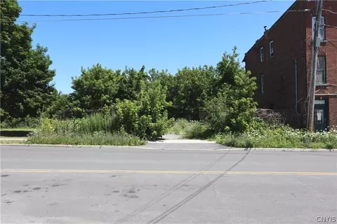 256 Coffeen St, Watertown City, NY 13601