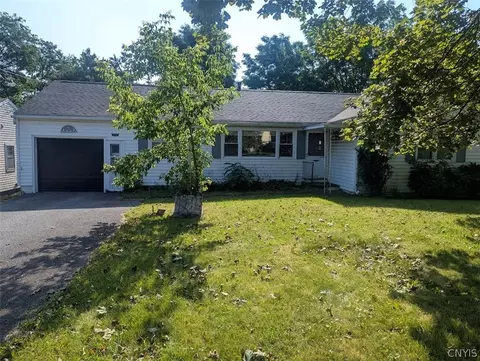 111 Fay Rd, Geddes, NY 13219
