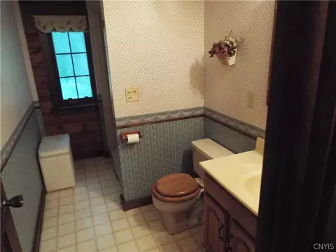 Bath - 203 Deep Springs Dr, Sullivan, NY 13037 photo 2 of 6