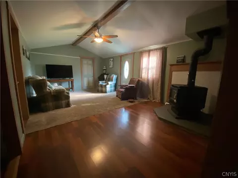 Living - 25 Washer Rd, Schroeppel, NY 13135 photo 1 of 2