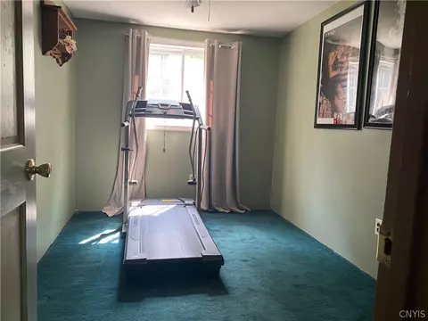 Bedroom - 25 Washer Rd, Schroeppel, NY 13135 photo 2 of 5