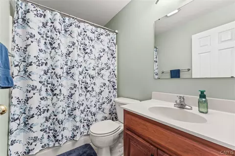 Bath - 115 Hunt Valley Rd, Oneida, NY 13421 photo 4 of 4
