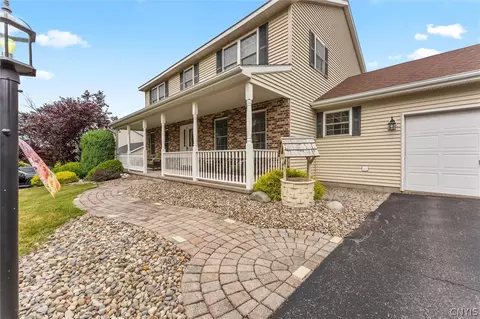 Exterior - 115 Hunt Valley Rd, Oneida, NY 13421 photo 2 of 7