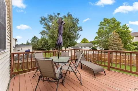 Exterior - 115 Hunt Valley Rd, Oneida, NY 13421 photo 6 of 7