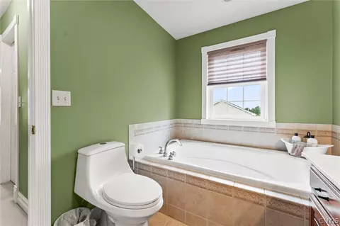 Bath - 115 Hunt Valley Rd, Oneida, NY 13421 photo 3 of 4