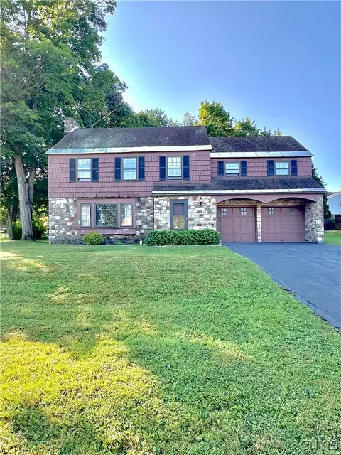 3 Windsor Ter, Utica, NY 13501