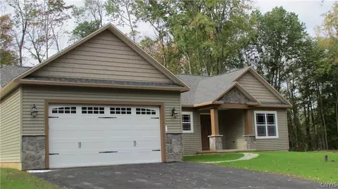 3 Mistral Cir # C, Clay, NY 13090