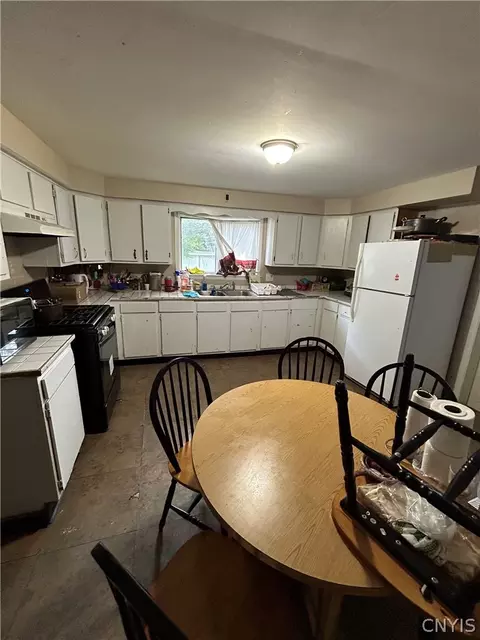 Kitchen - 175 Forest Ave, Syracuse, NY 13205 photo 1 of 2