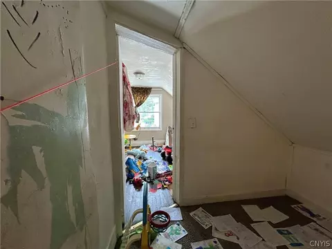 Entry Way - 175 Forest Ave, Syracuse, NY 13205 photo 1 of 1