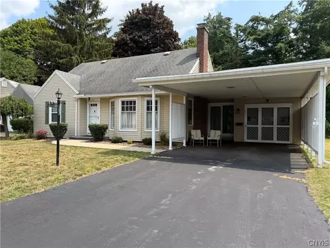 117 Fay Park Dr, Syracuse, NY 13212
