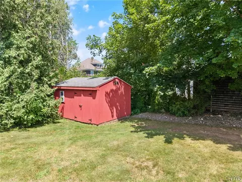 Exterior - 431 Sylvan St, Oneida, NY 13421 photo 12 of 13