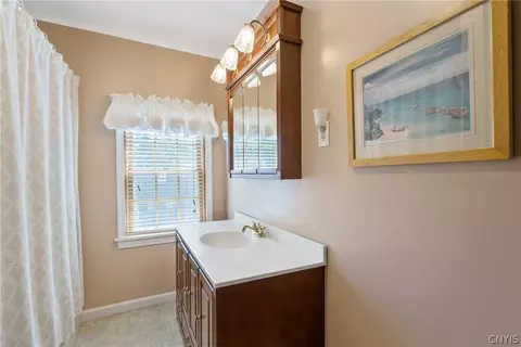 Bath - 431 Sylvan St, Oneida, NY 13421 photo 3 of 3