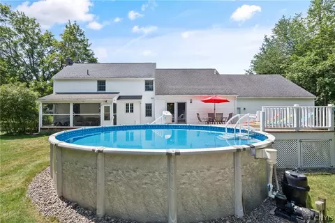 Exterior - 431 Sylvan St, Oneida, NY 13421 photo 5 of 13