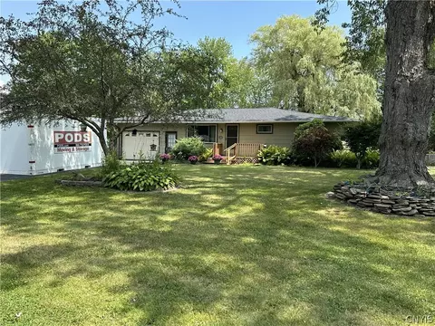 8542 Belnor Dr, Cicero, NY 13039