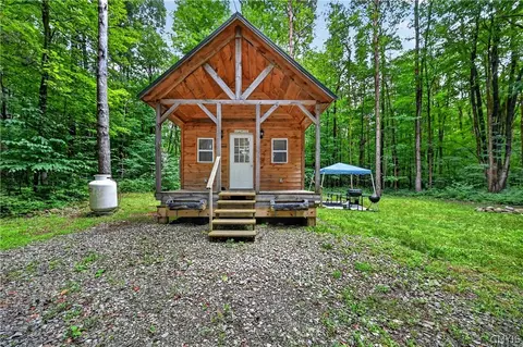 11 Beaver Dam Brook Rd, Altmar, NY 13302