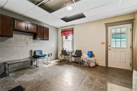 Entry Way - 431 Stone St, Oneida, NY 13421 photo 3 of 5