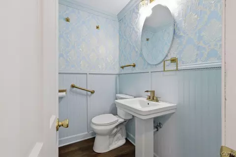 Bath - 5190 Winterton Dr, Fayetteville, NY 13066 photo 1 of 5