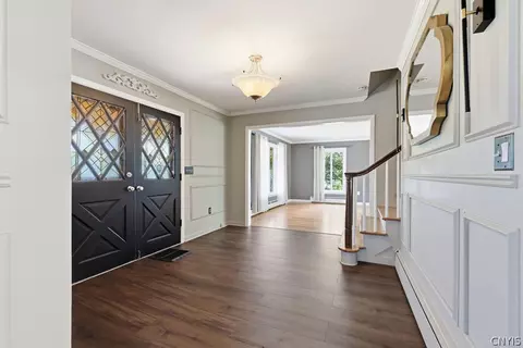 Entry Way - 5190 Winterton Dr, Fayetteville, NY 13066 photo 2 of 7