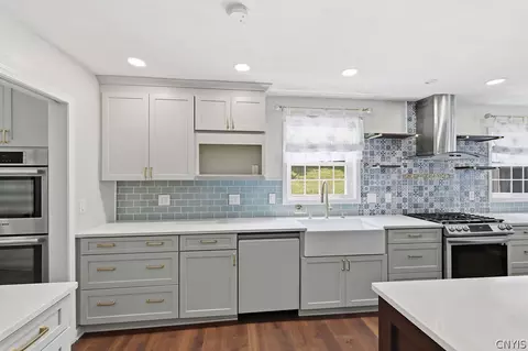 Kitchen - 5190 Winterton Dr, Fayetteville, NY 13066 photo 3 of 13