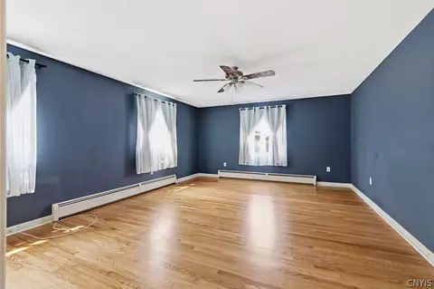 Bedroom - 5190 Winterton Dr, Fayetteville, NY 13066 photo 2 of 4