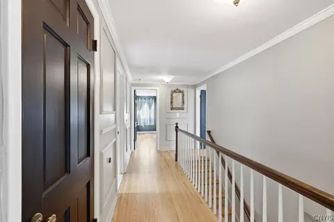 Entry Way - 5190 Winterton Dr, Fayetteville, NY 13066 photo 6 of 7