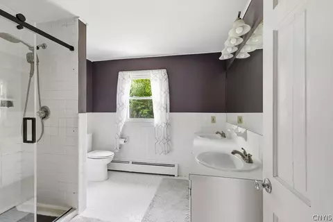 Bath - 5190 Winterton Dr, Fayetteville, NY 13066 photo 2 of 5
