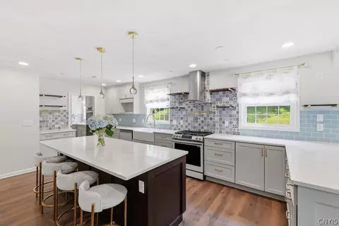 Kitchen - 5190 Winterton Dr, Fayetteville, NY 13066 photo 6 of 13