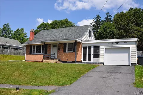 1111 Caleb Ave #15, Syracuse, NY 13206
